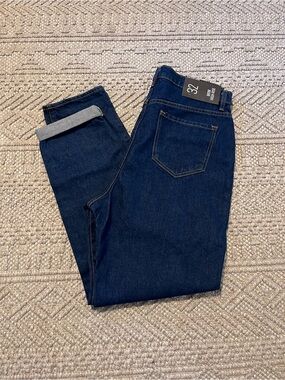 NEW BDG Urban Outfitters Mom High-rise Jeans Blue